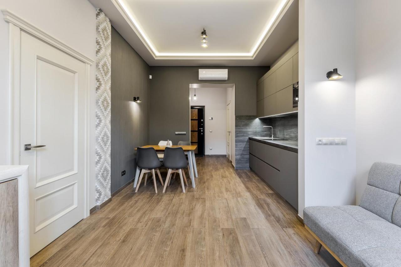 Inshiapartments On Kovzhuna Str Lviv Kültér fotó