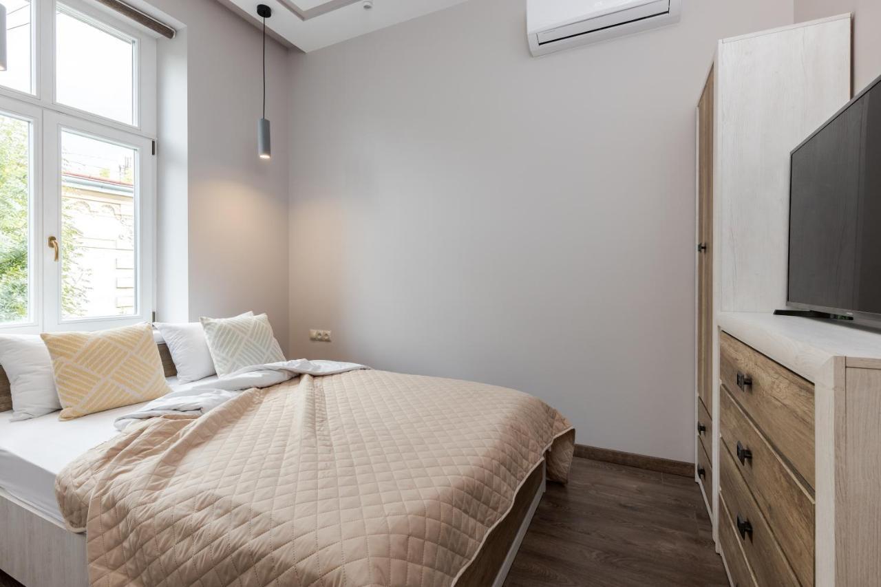 Inshiapartments On Kovzhuna Str Lviv Kültér fotó